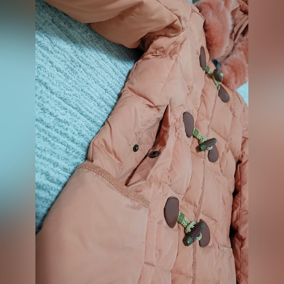 Coral puffer jacket with rabbit hair collar - Picture 4 of 6